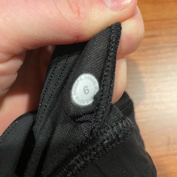 Lululemon bra size 6 - Picture 2 of 4